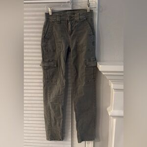 American Eagle Outfitters Women’s/Juniors Cargo Pants - Olive